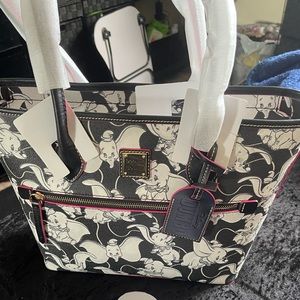 New dumbo Dooney and bourke tote purse
